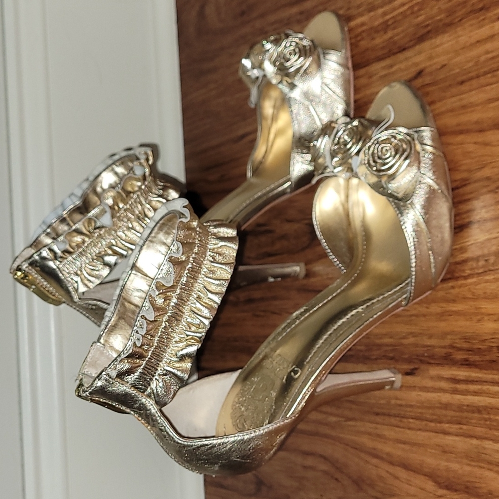 Vince Camuto Wonder